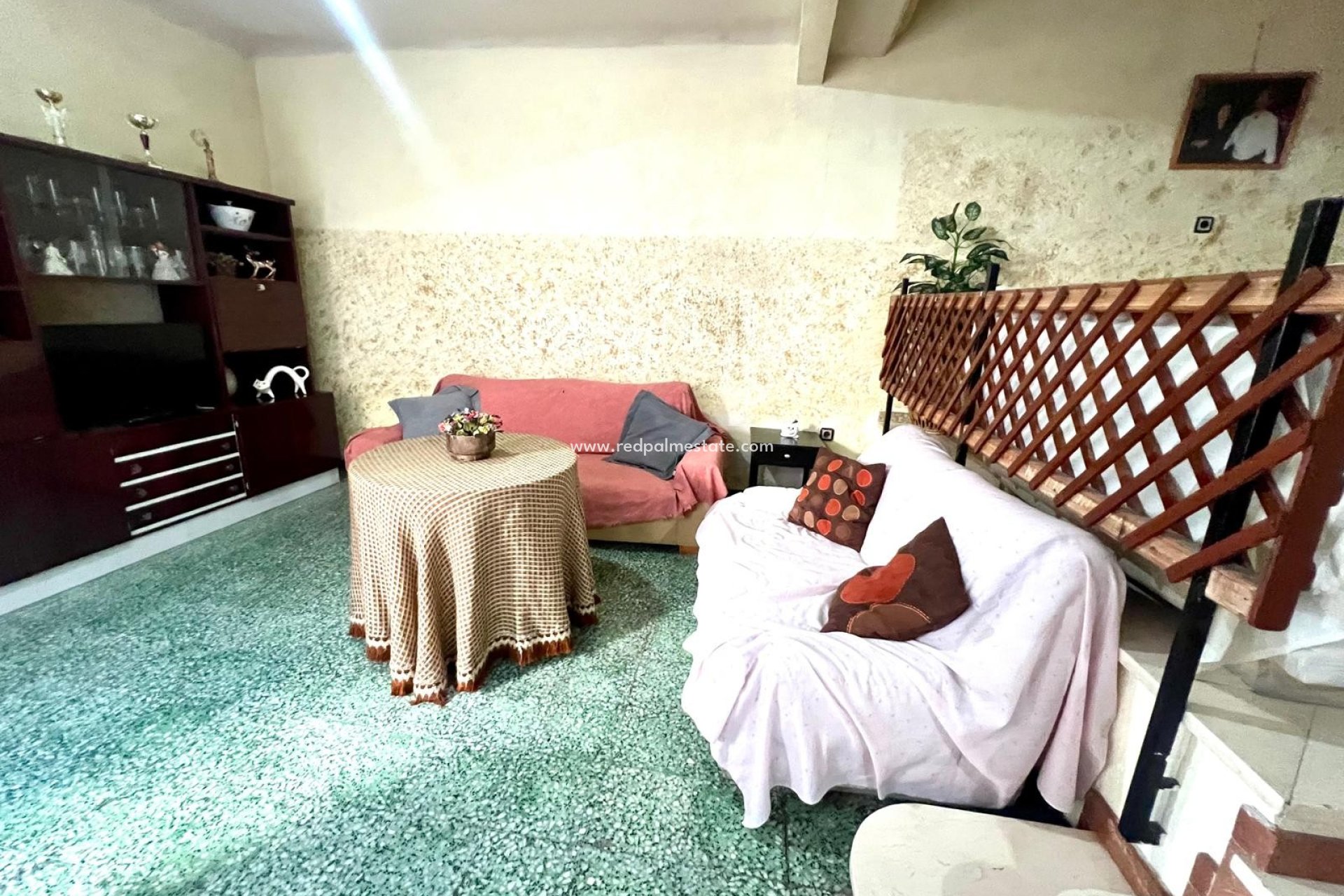 Revente - Maison de ville -
Pinoso - Inland