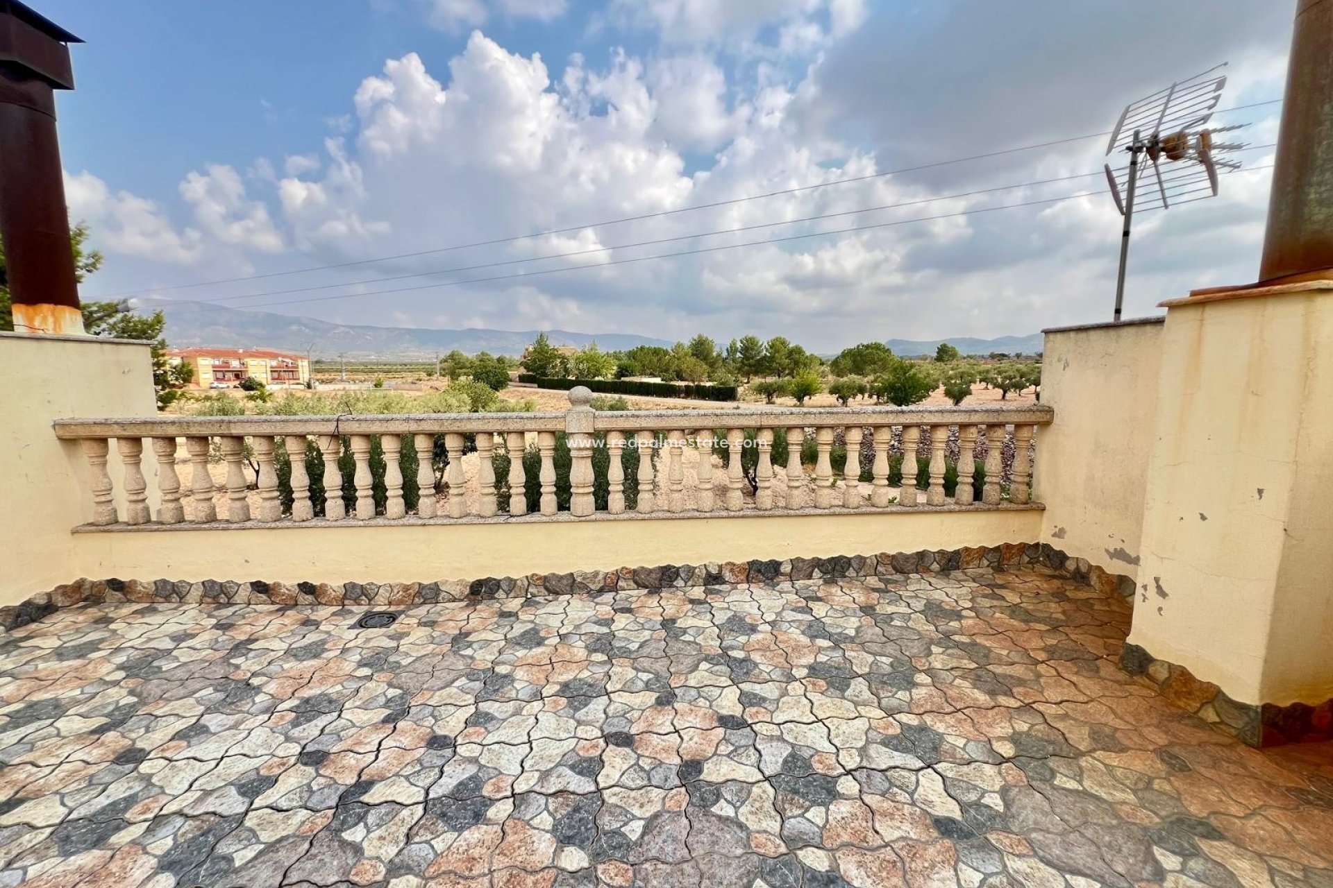 Revente - Maison de ville -
Pinoso - Inland