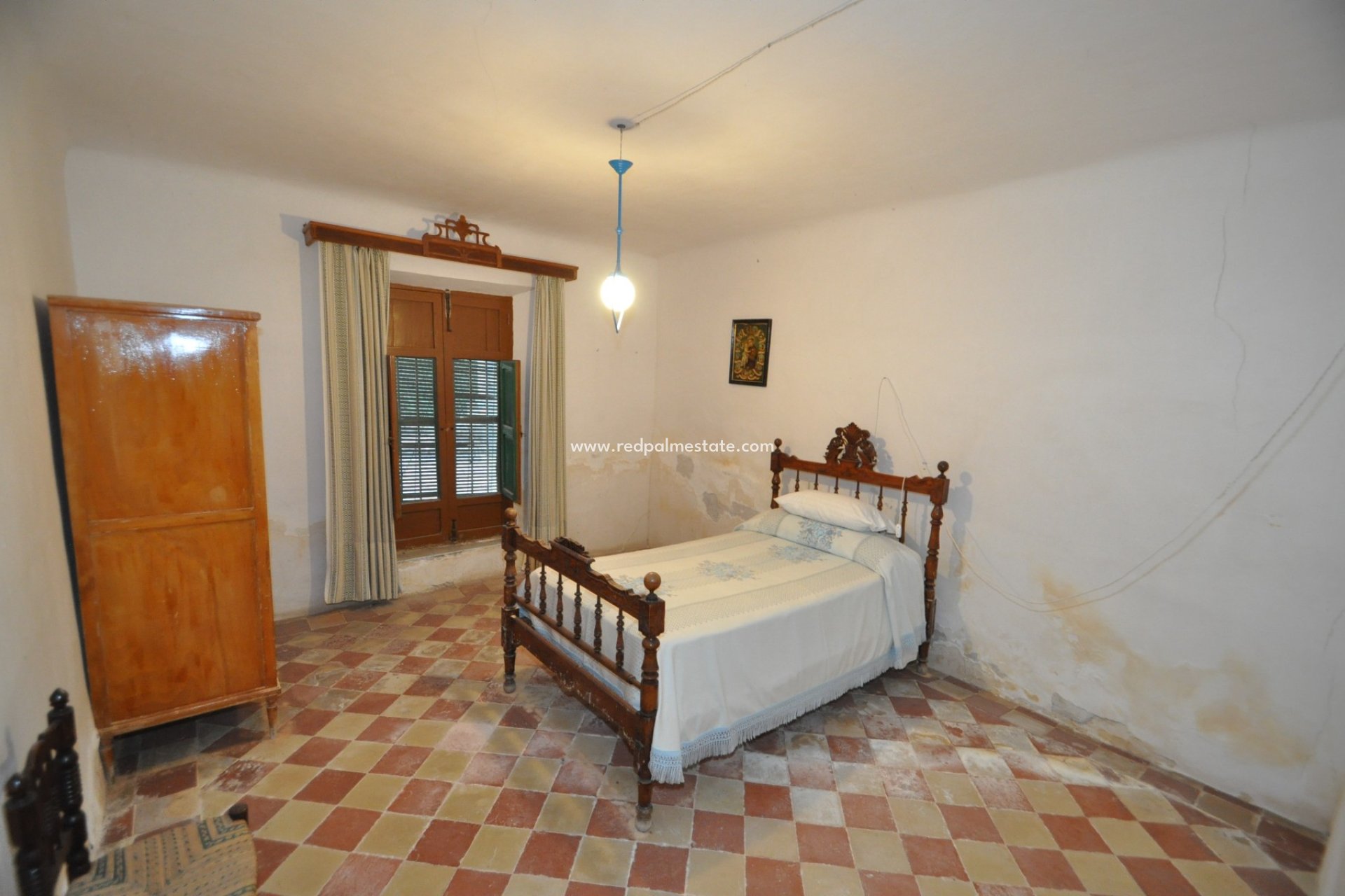 Revente - Maison de ville -
Pinoso - Inland