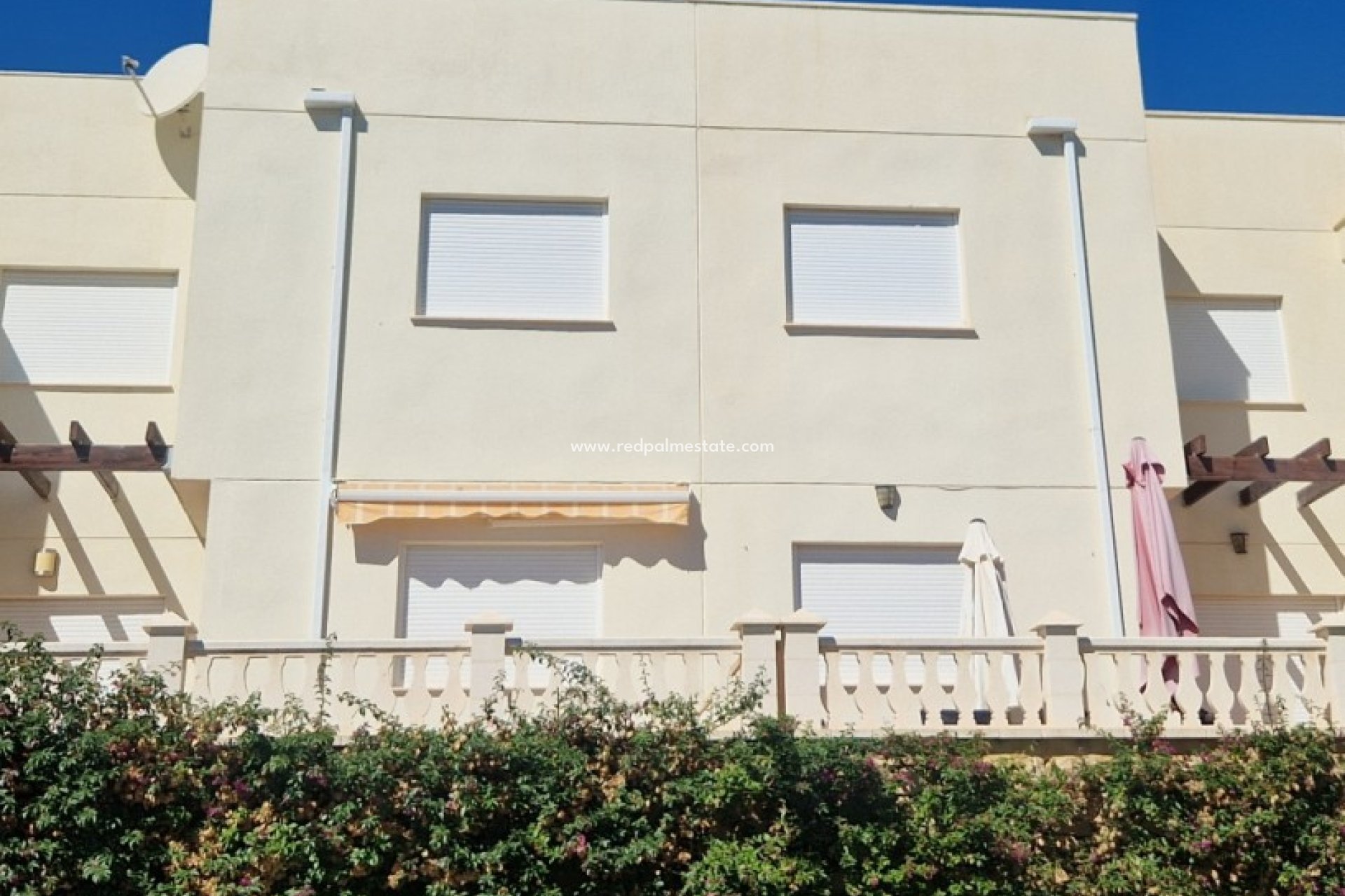 Revente - Maison de ville -
Relleu - Inland