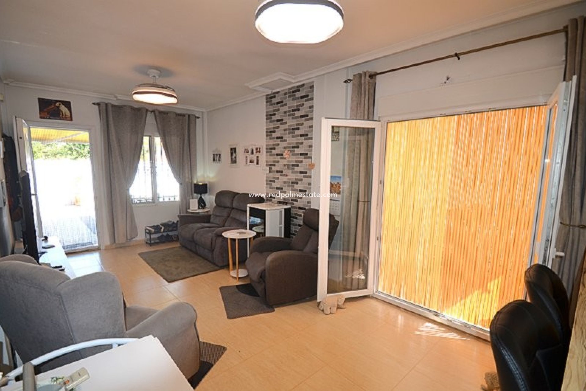 Revente - Maison de ville -
Sucina