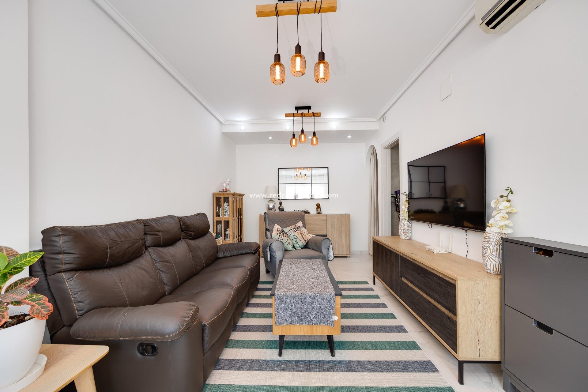 Revente - Maison de ville -
Torrevieja - Aguas Nueva