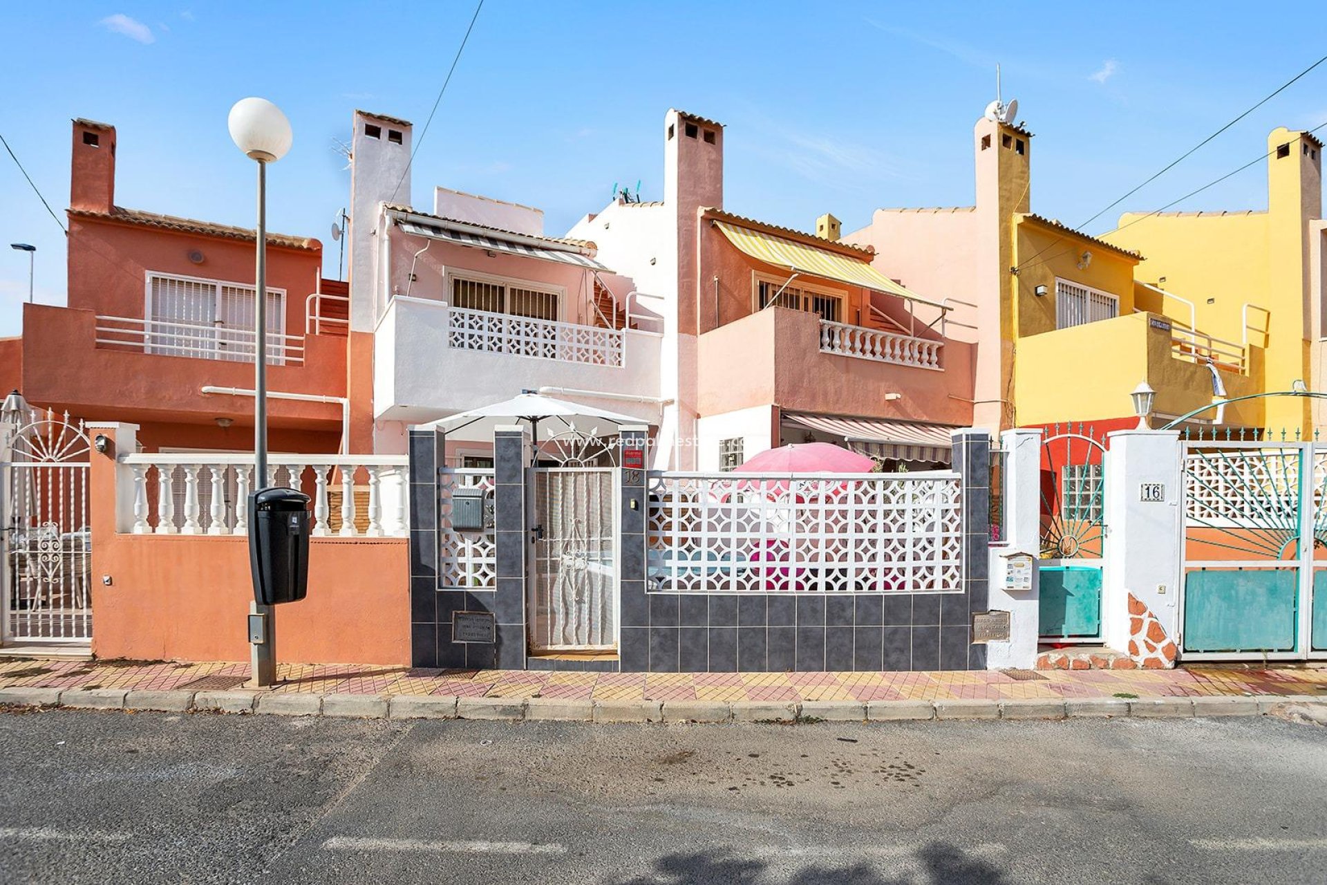 Revente - Maison de ville -
Torrevieja - Aguas Nueva