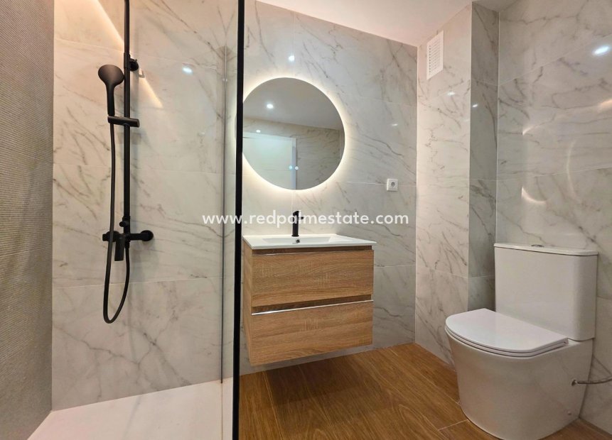 Revente - Maison de ville -
Torrevieja - Aguas Nueva