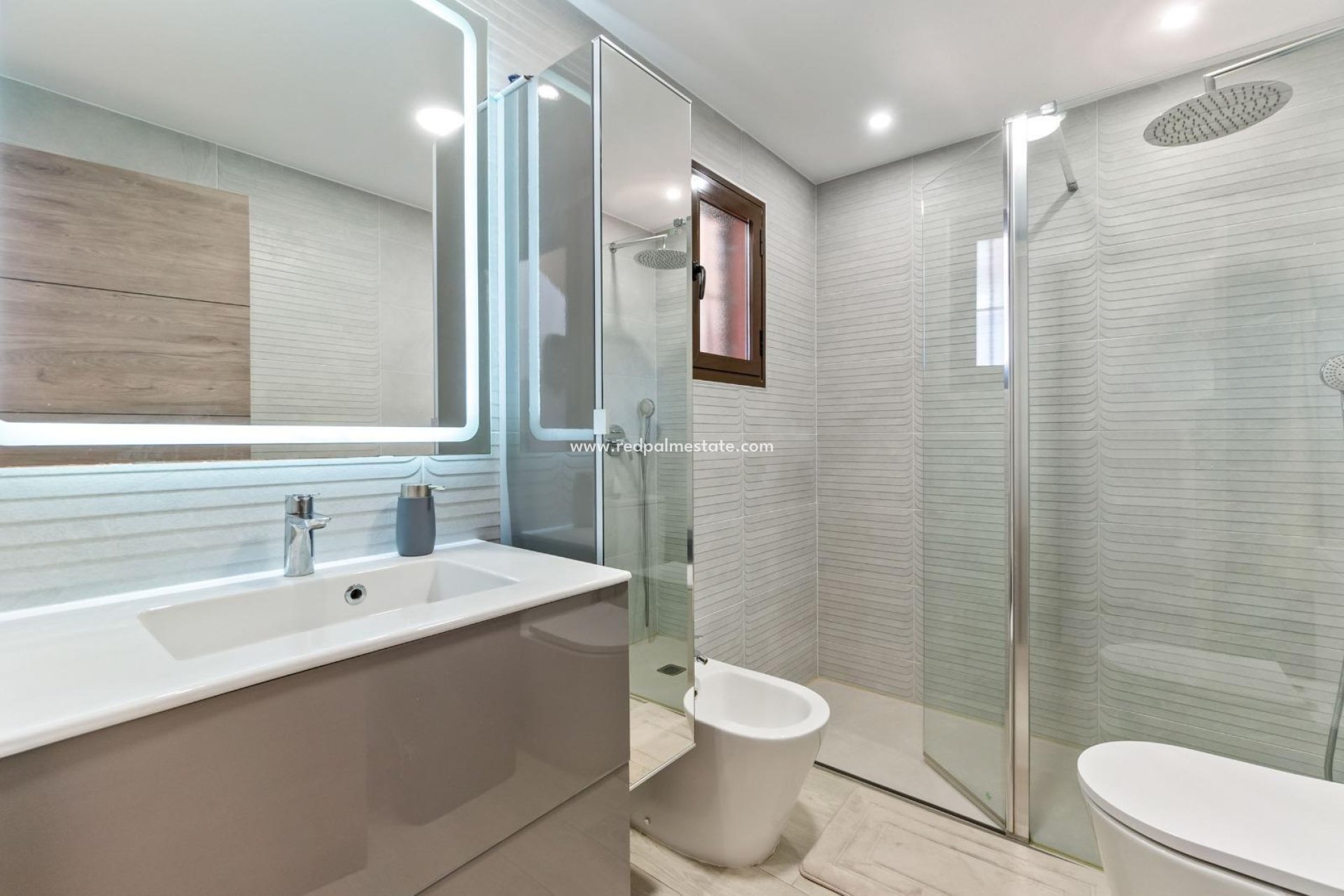 Revente - Maison de ville -
Torrevieja - Aguas Nueva