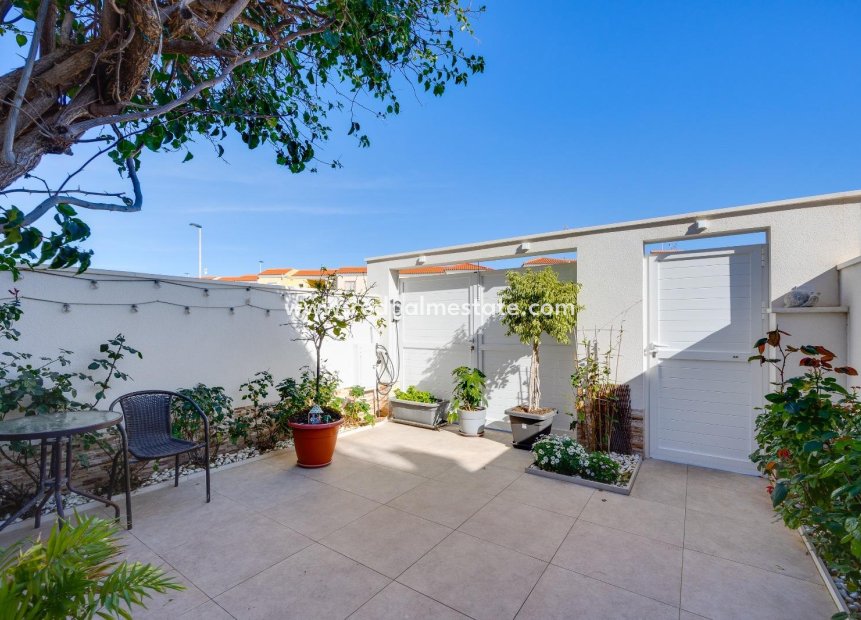 Revente - Maison de ville -
Torrevieja - Aguas Nueva