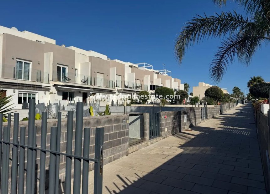 Revente - Maison de ville -
Torrevieja - Aguas Nuevas