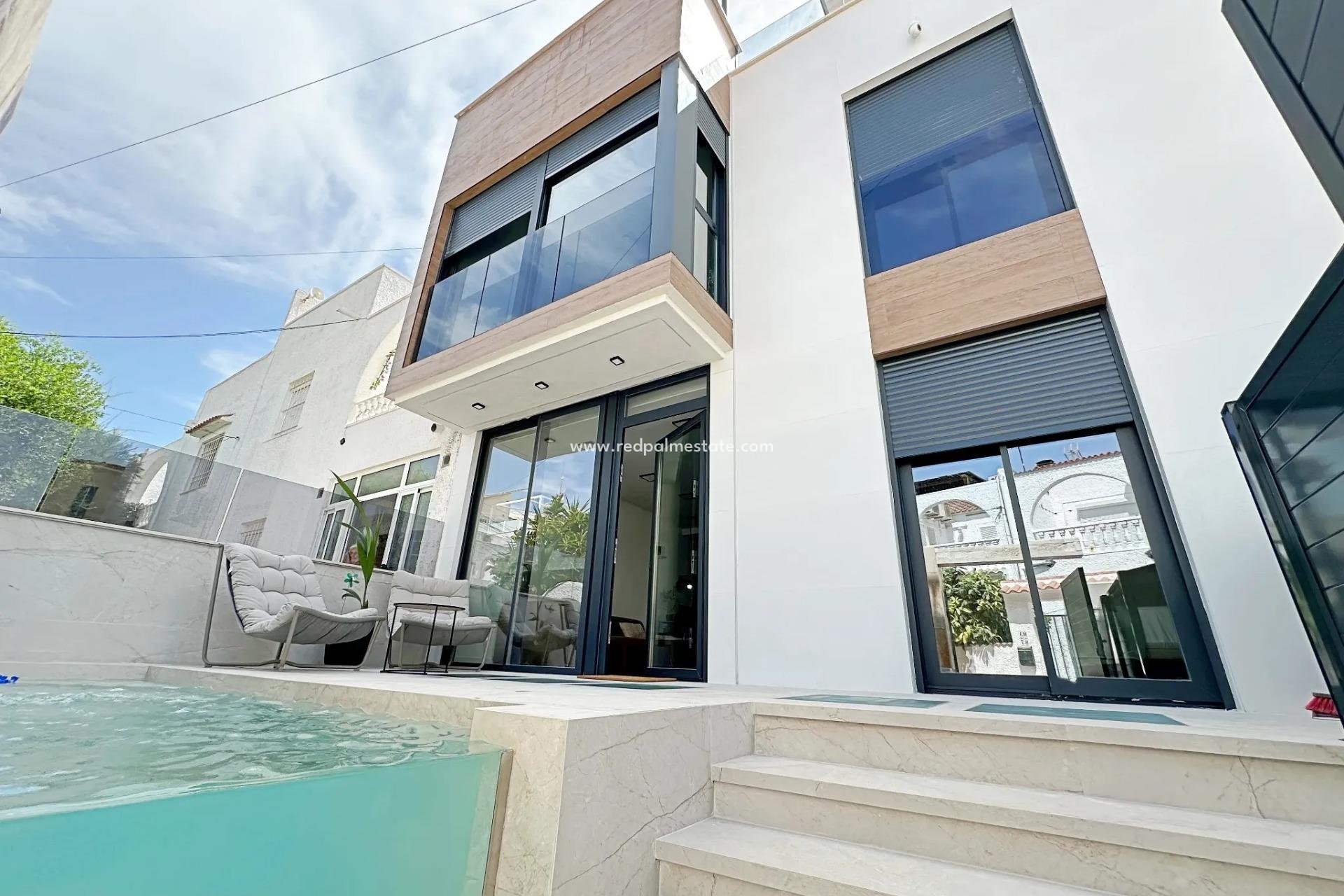 Revente - Maison de ville -
Torrevieja - Calas blanca