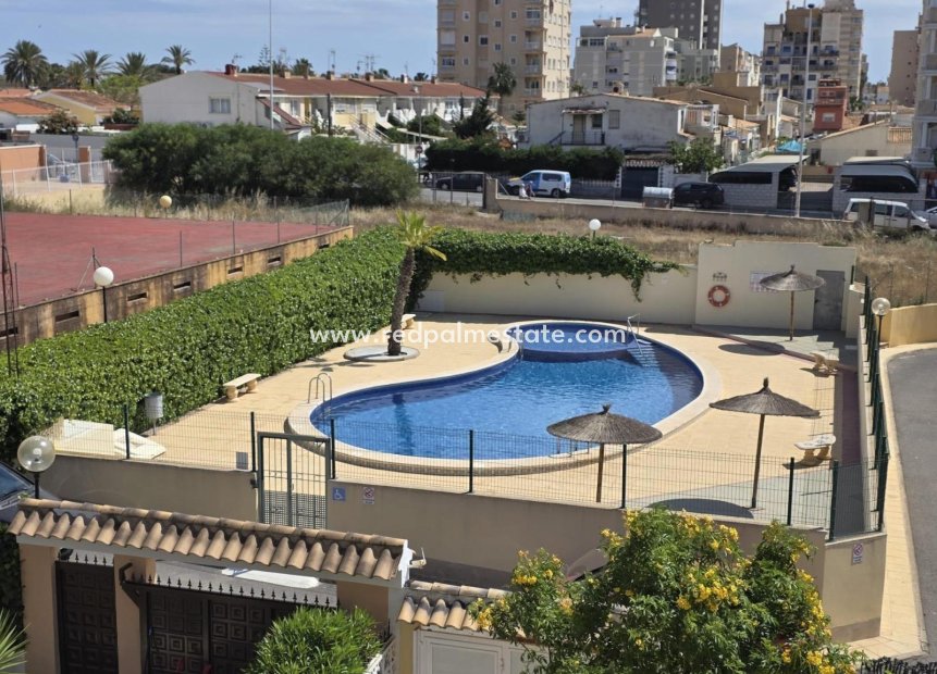 Revente - Maison de ville -
Torrevieja - Calas blanca