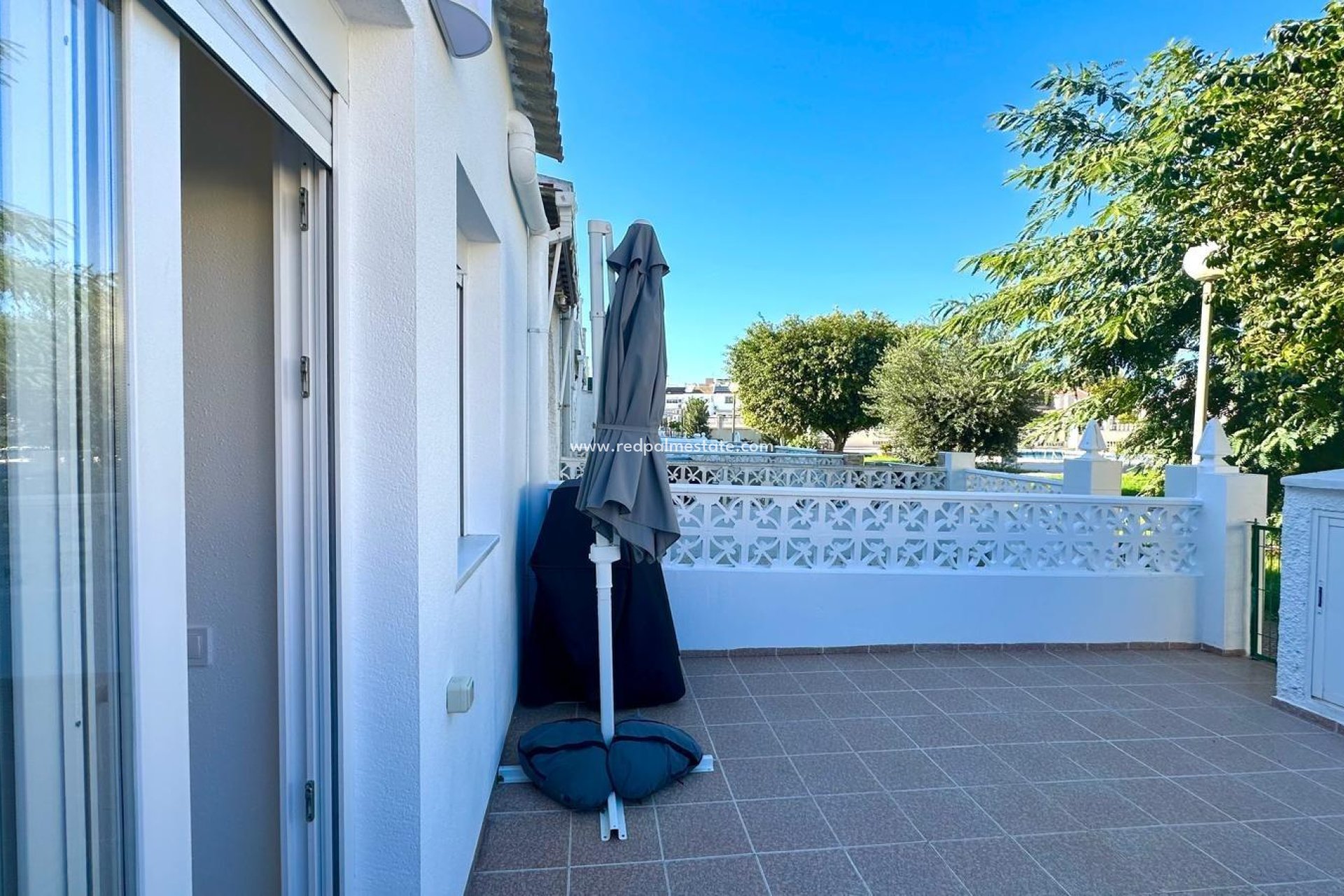 Revente - Maison de ville -
Torrevieja - Center