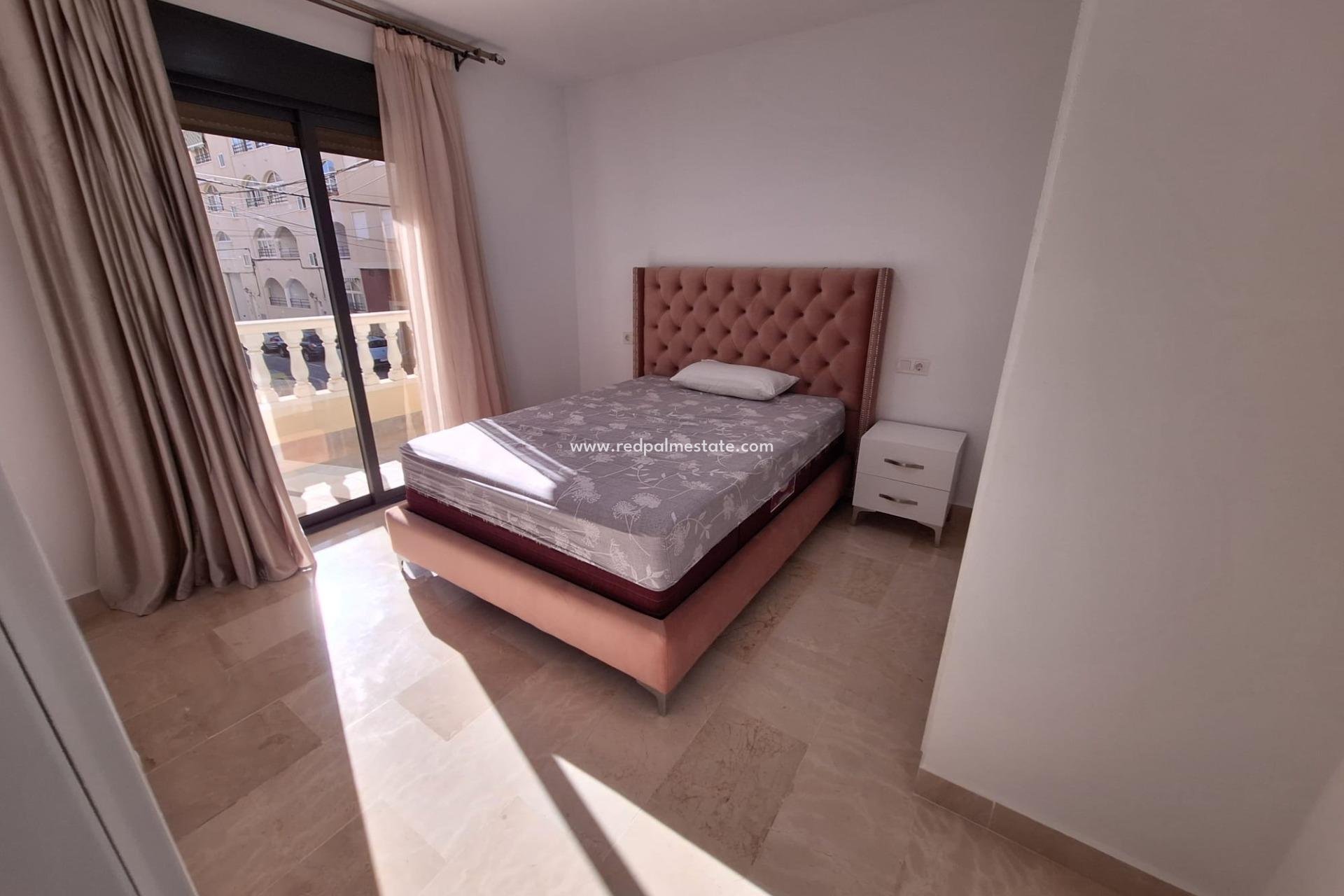Revente - Maison de ville -
Torrevieja - Centro Torrevieja