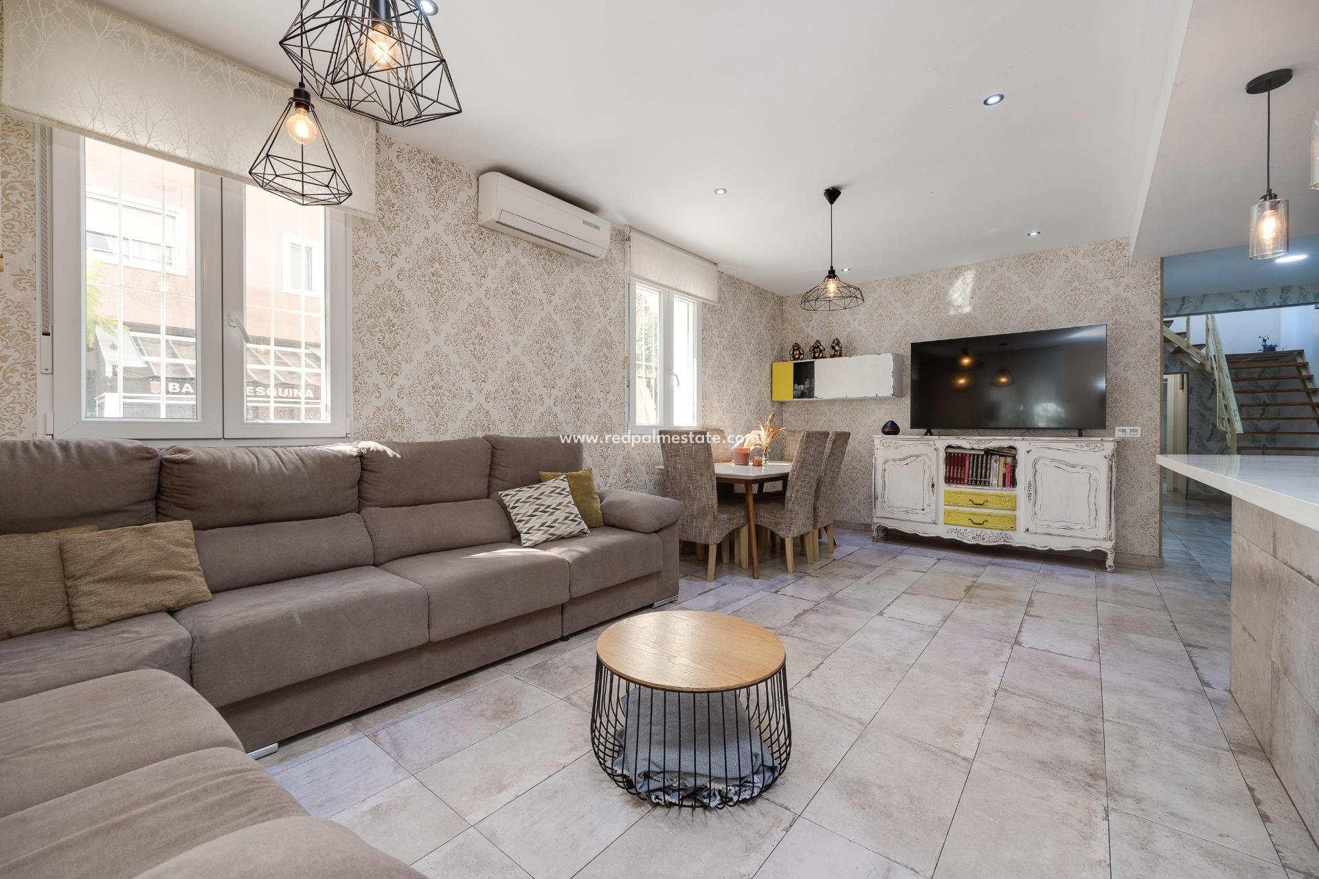 Revente - Maison de ville -
Torrevieja - Centro Torrevieja