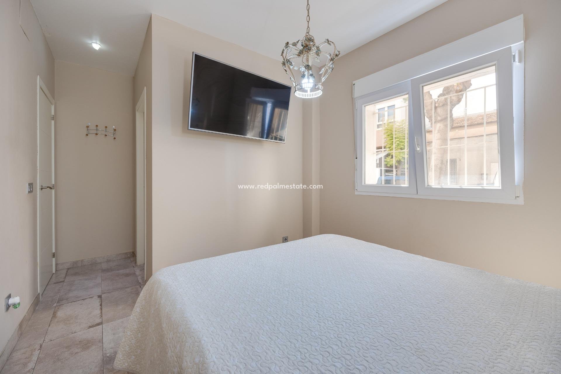 Revente - Maison de ville -
Torrevieja - Centro Torrevieja