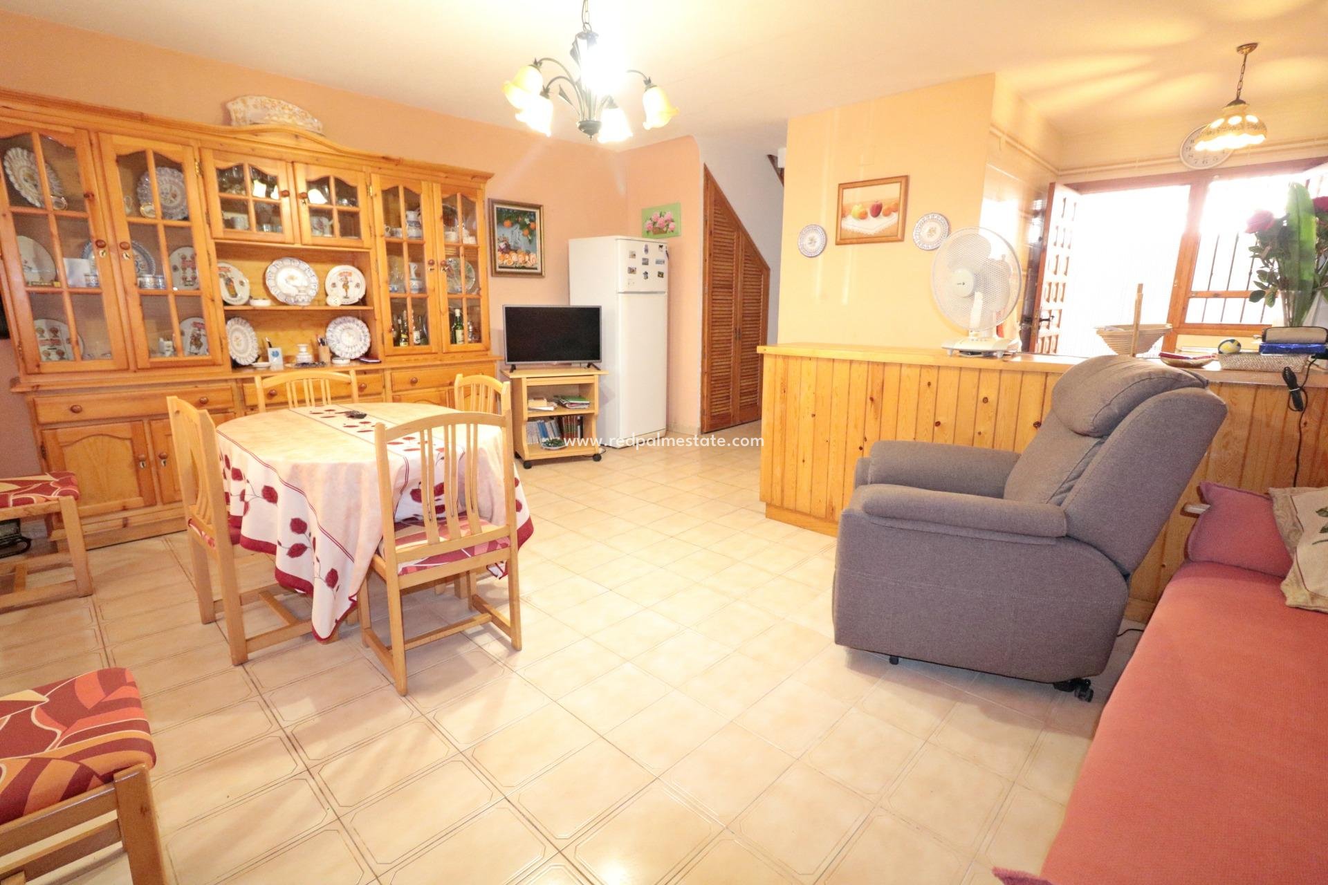 Revente - Maison de ville -
Torrevieja - El Acequión - Los Náufragos