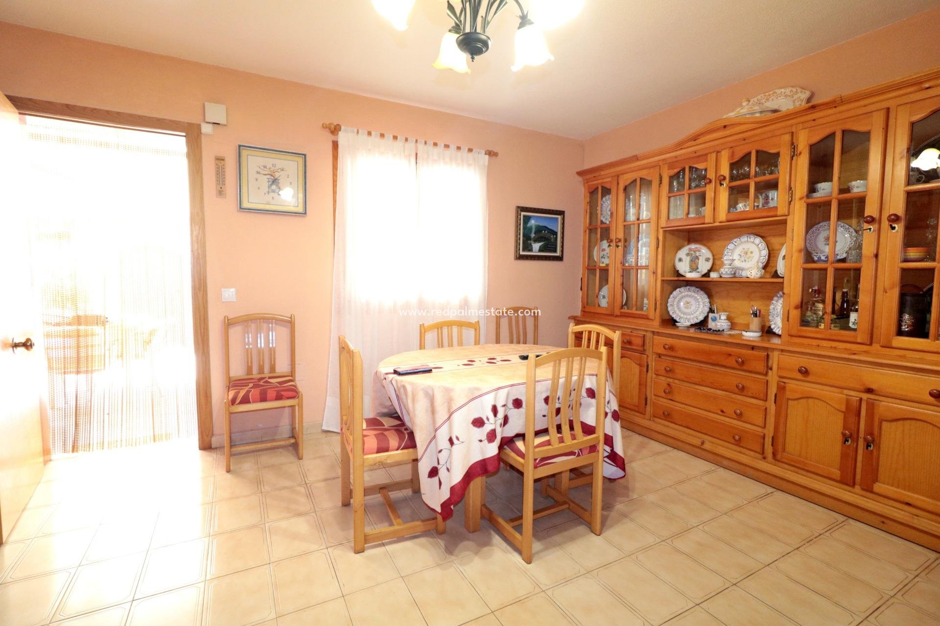Revente - Maison de ville -
Torrevieja - El Acequión - Los Náufragos