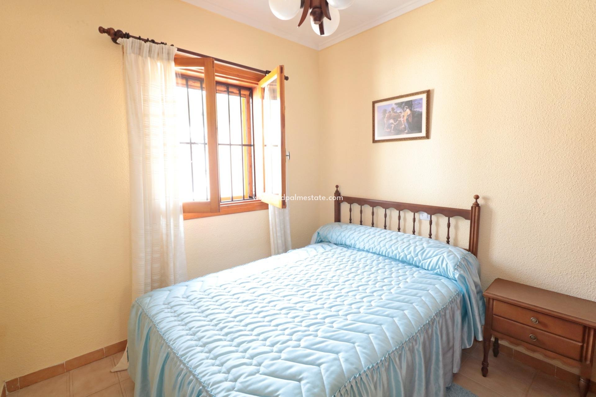 Revente - Maison de ville -
Torrevieja - El Acequión - Los Náufragos