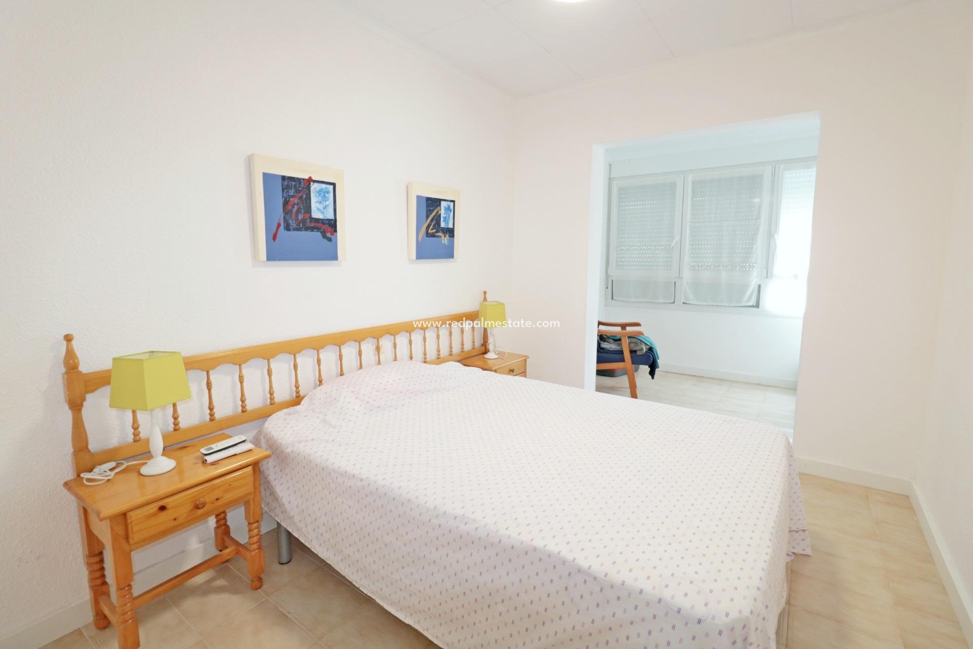 Revente - Maison de ville -
Torrevieja - El Acequión - Los Náufragos