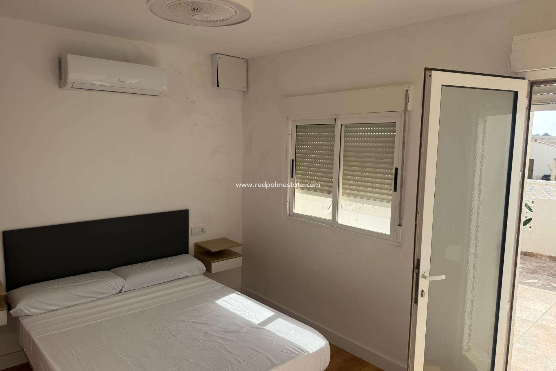 Revente - Maison de ville -
Torrevieja - La Siesta - El Salado -  Torreta