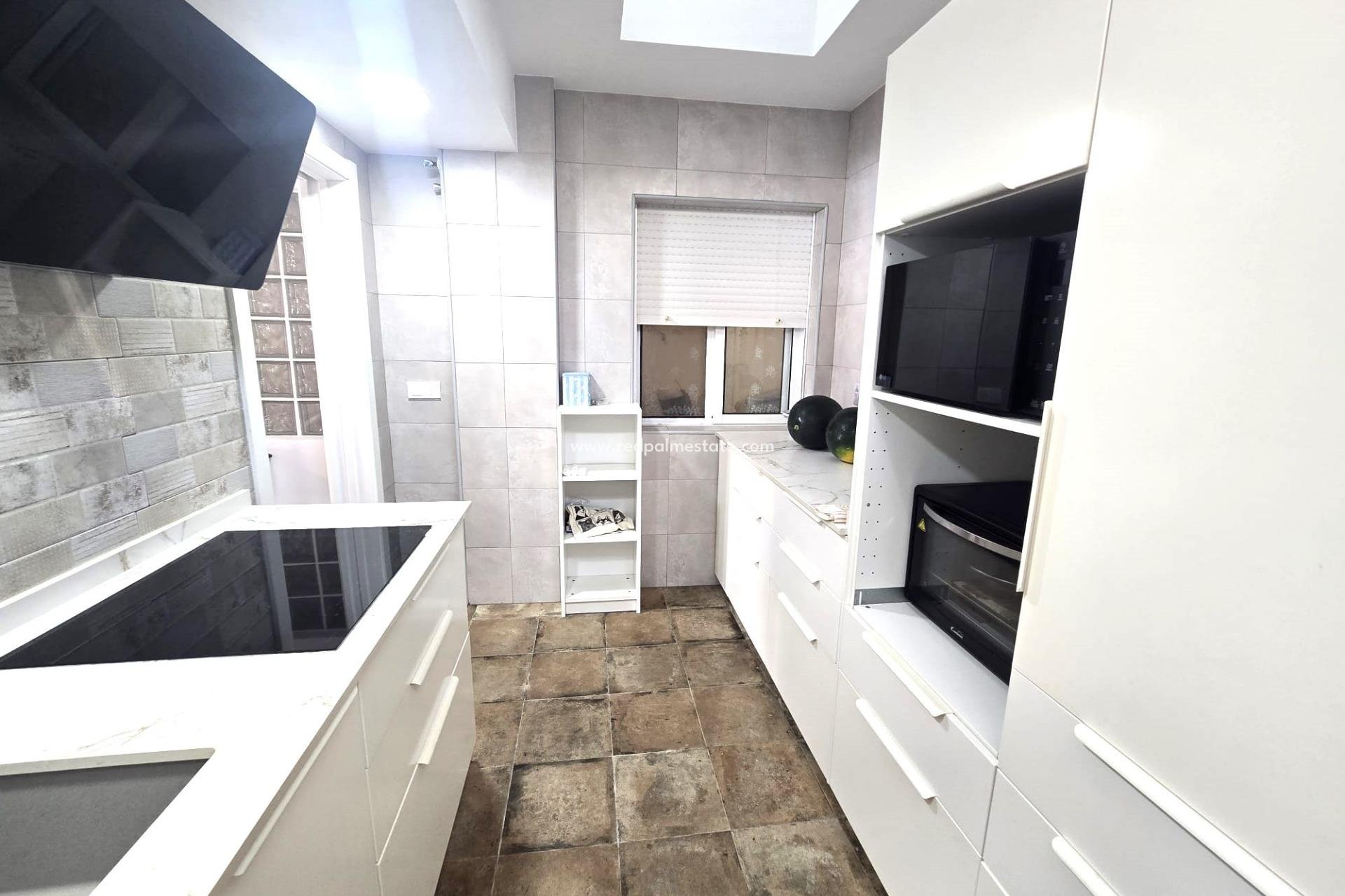 Revente - Maison de ville -
Torrevieja - Los altos
