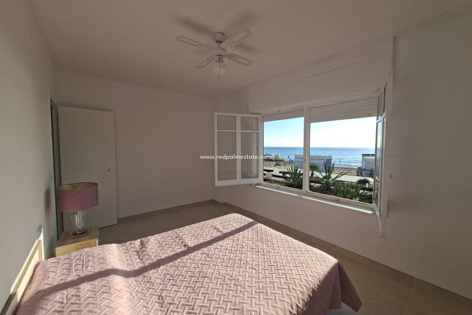Revente - Maison de ville -
Torrevieja - Los Europeos
