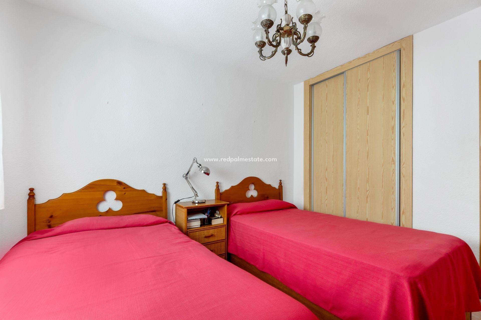 Revente - Maison de ville -
Torrevieja - Los Europeos