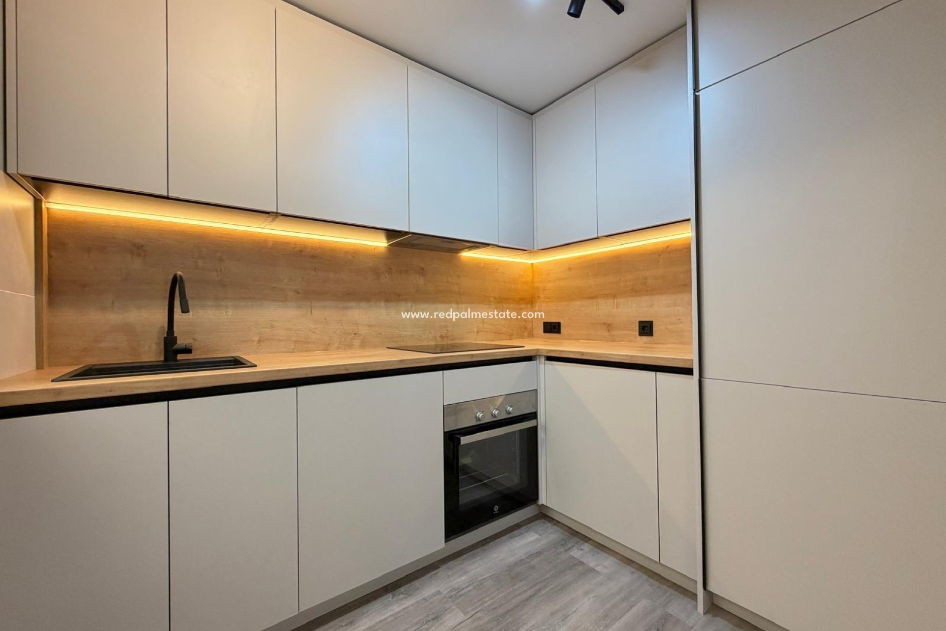 Revente - Maison de ville -
Torrevieja - Miramar - Torre Del Moro