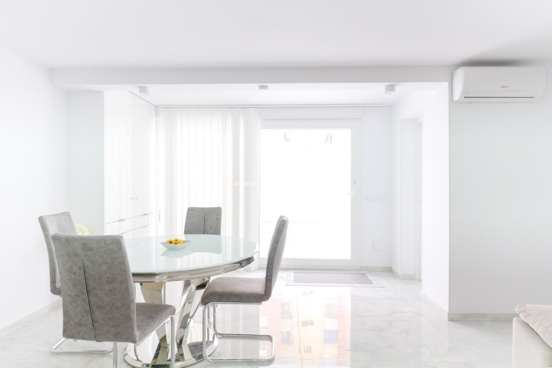 Revente - Maison de ville -
Torrevieja - Punta prima