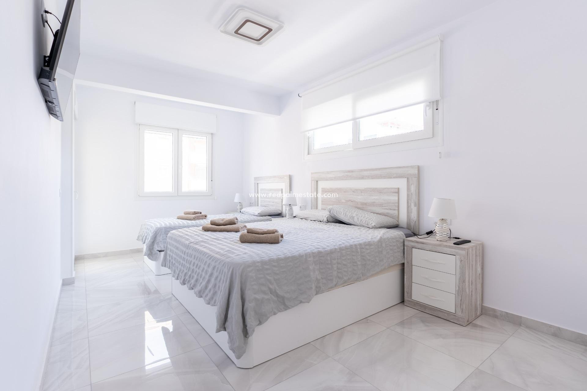 Revente - Maison de ville -
Torrevieja - Punta prima