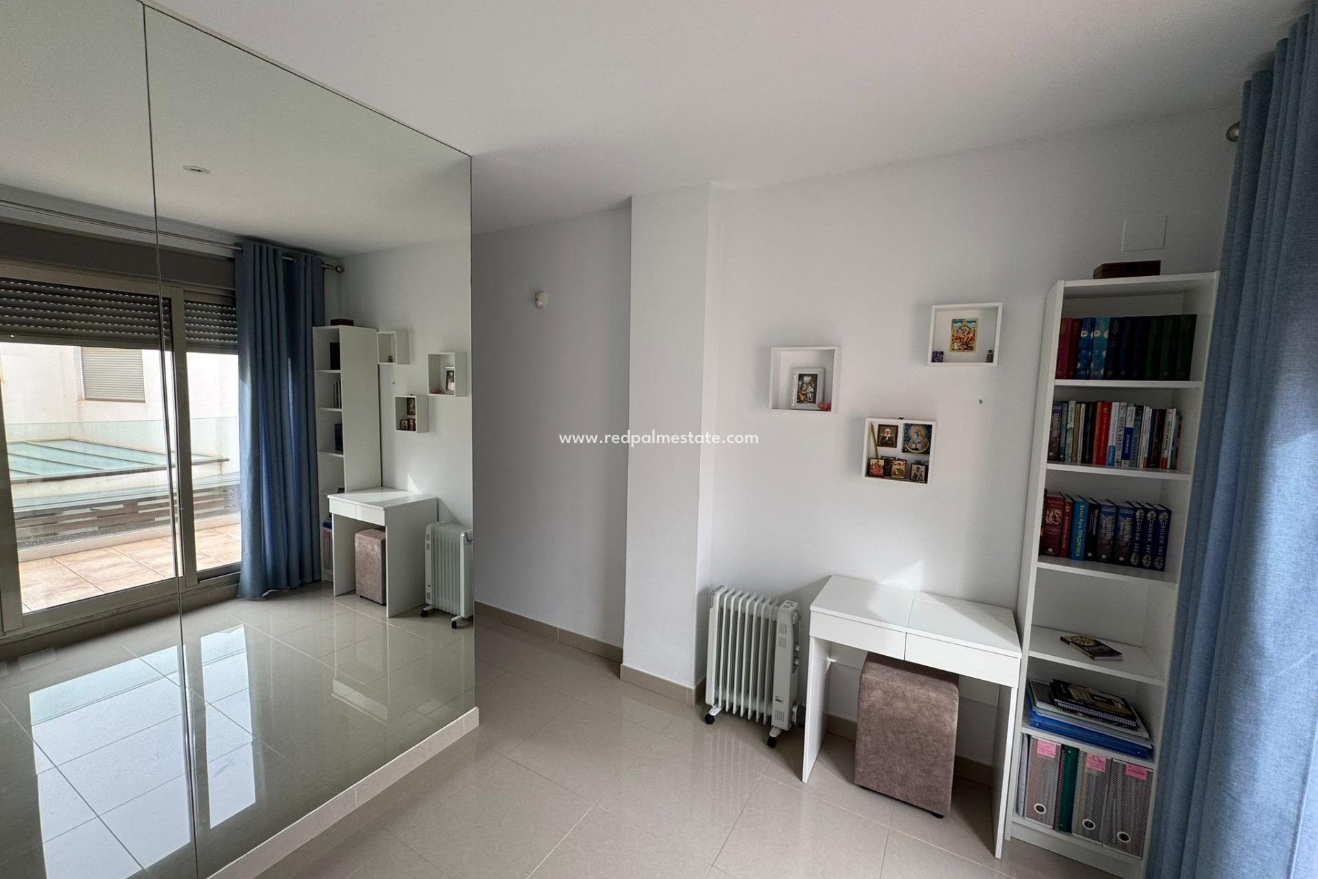 Revente - Maison de ville -
Torrevieja - Punta prima