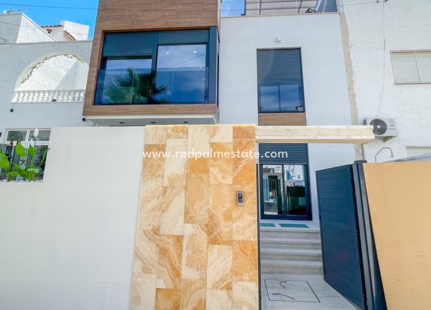 Revente - Maison de ville -
Torrevieja