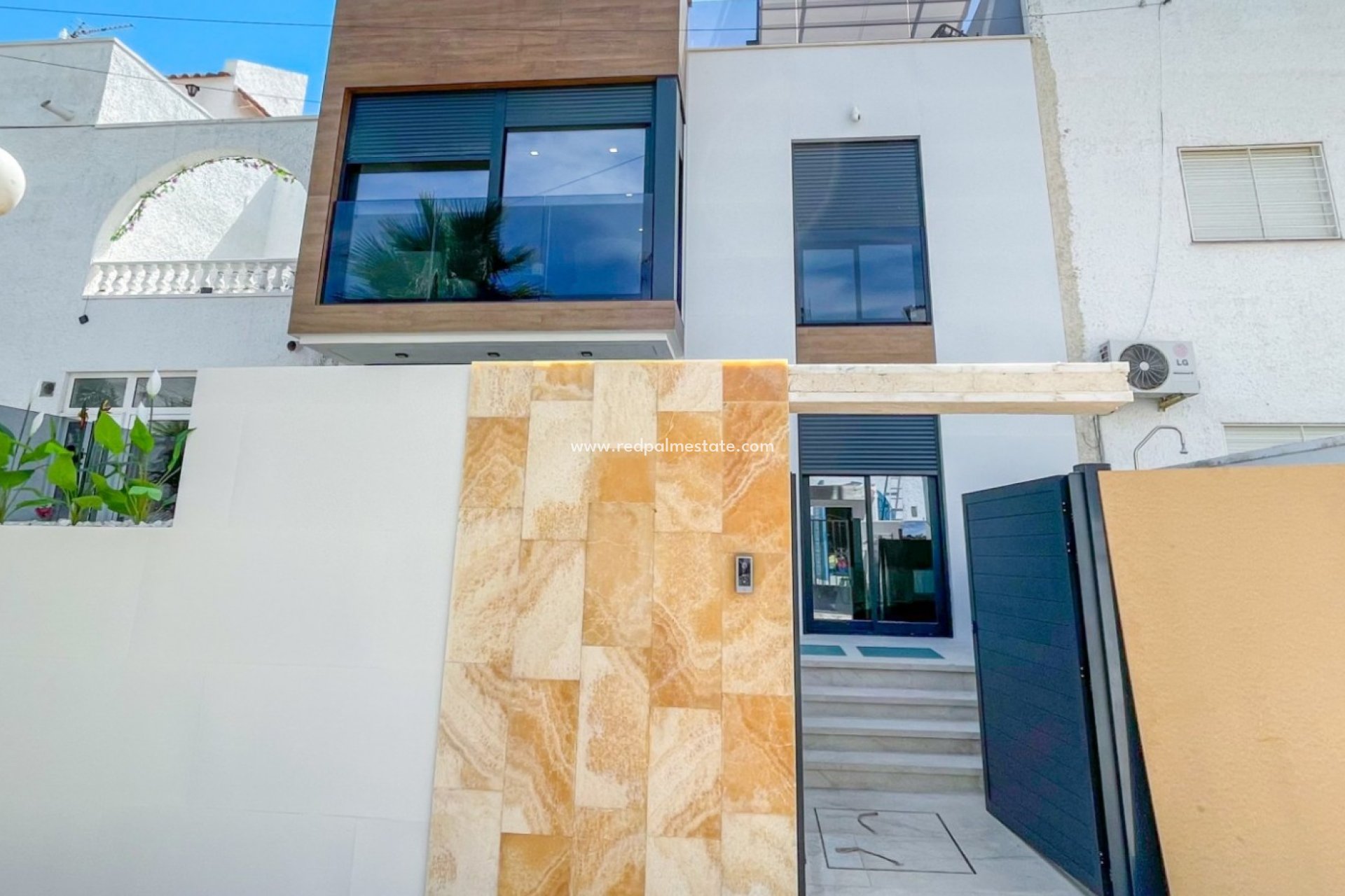 Revente - Maison de ville -
Torrevieja