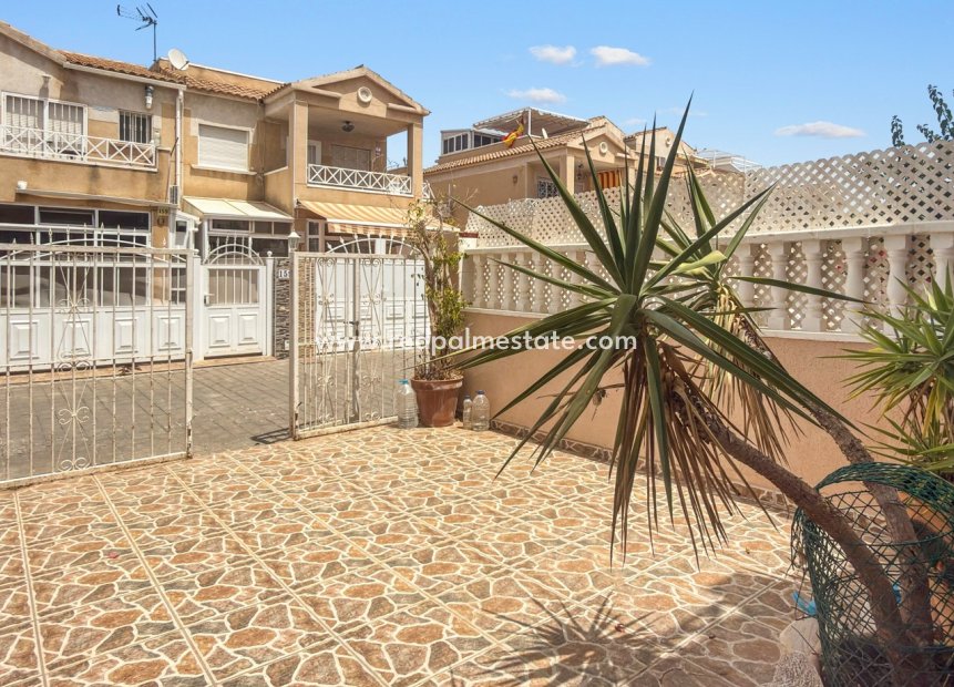 Revente - Maison de ville -
Torrevieja