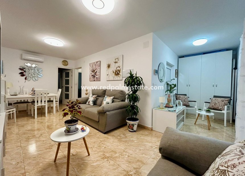 Revente - Maison de ville -
Torrevieja