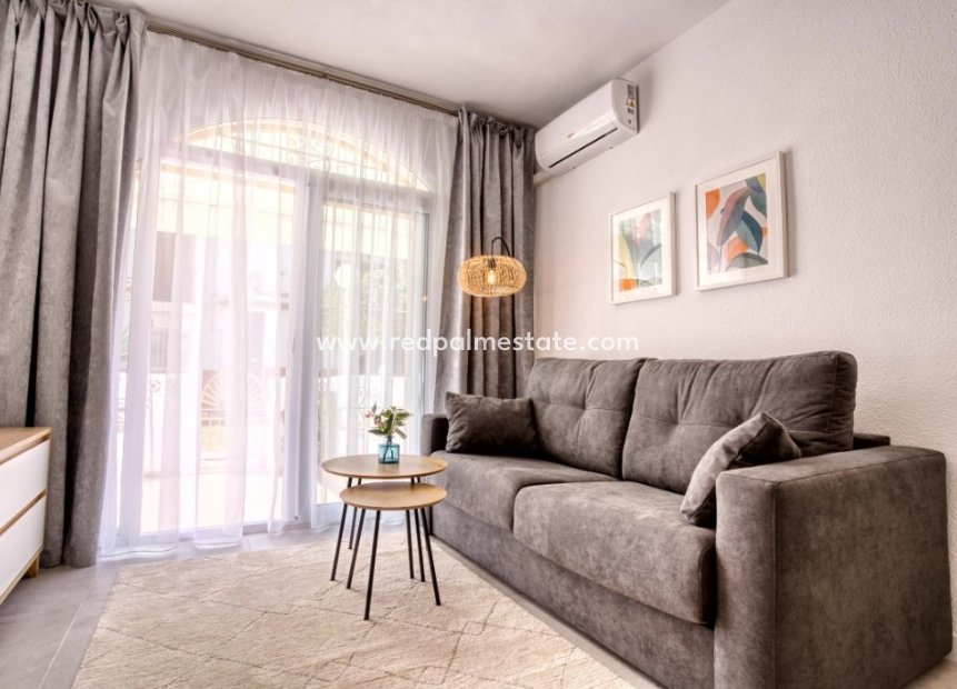 Revente - Maison de ville -
Torrevieja