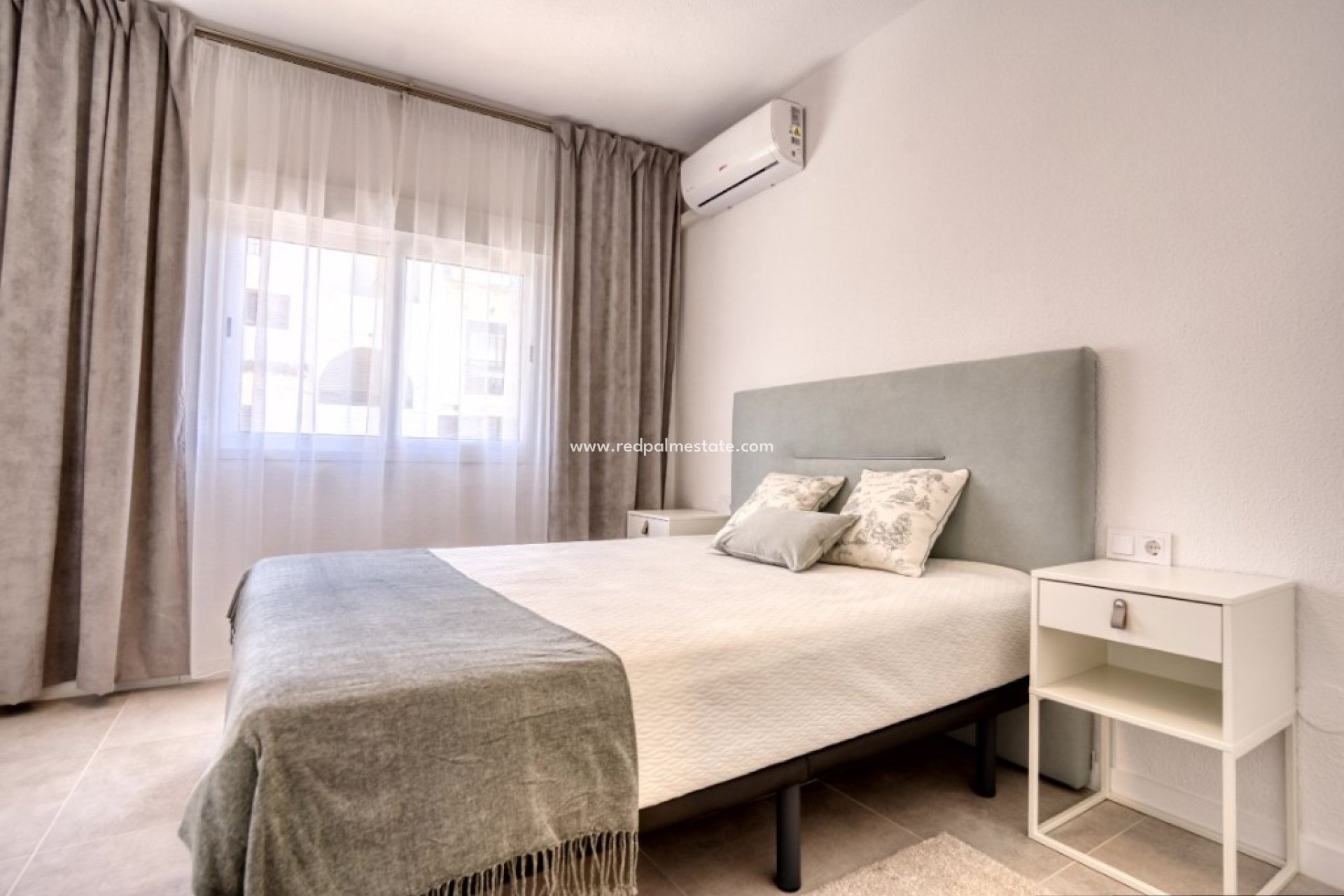 Revente - Maison de ville -
Torrevieja