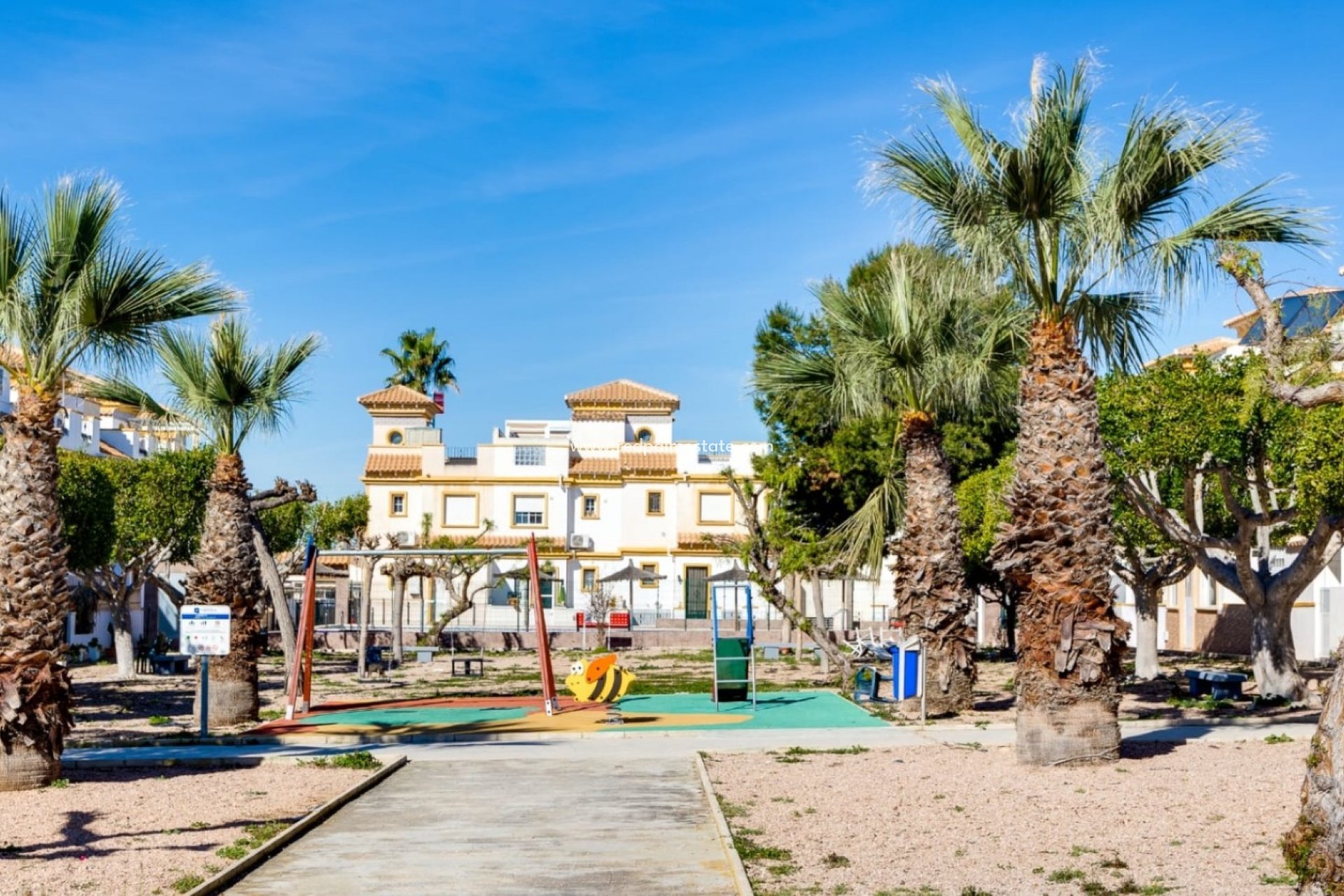 Revente - Maison de ville -
Torrevieja