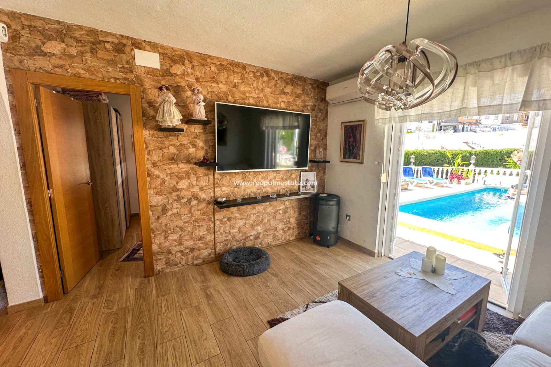 Revente - Maison de ville -
Torrevieja