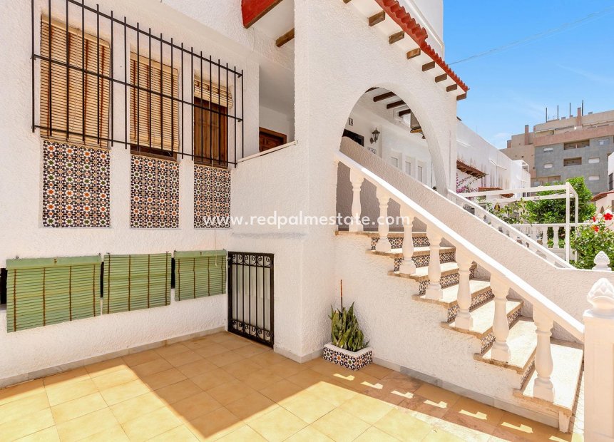 Revente - Maison mitoyenne -
Torrevieja - La Mata