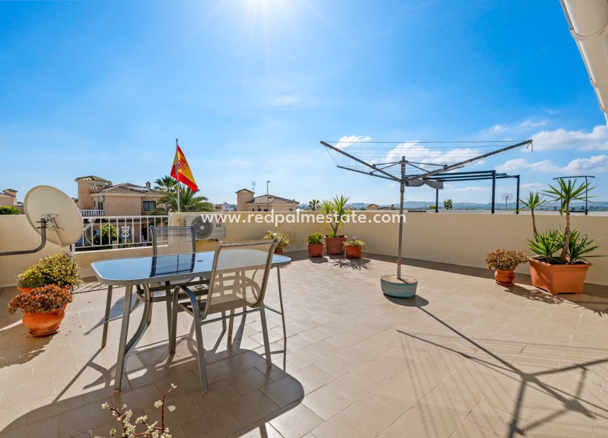 Revente - Maison Quadruple -
La Marina - Costa Blanca