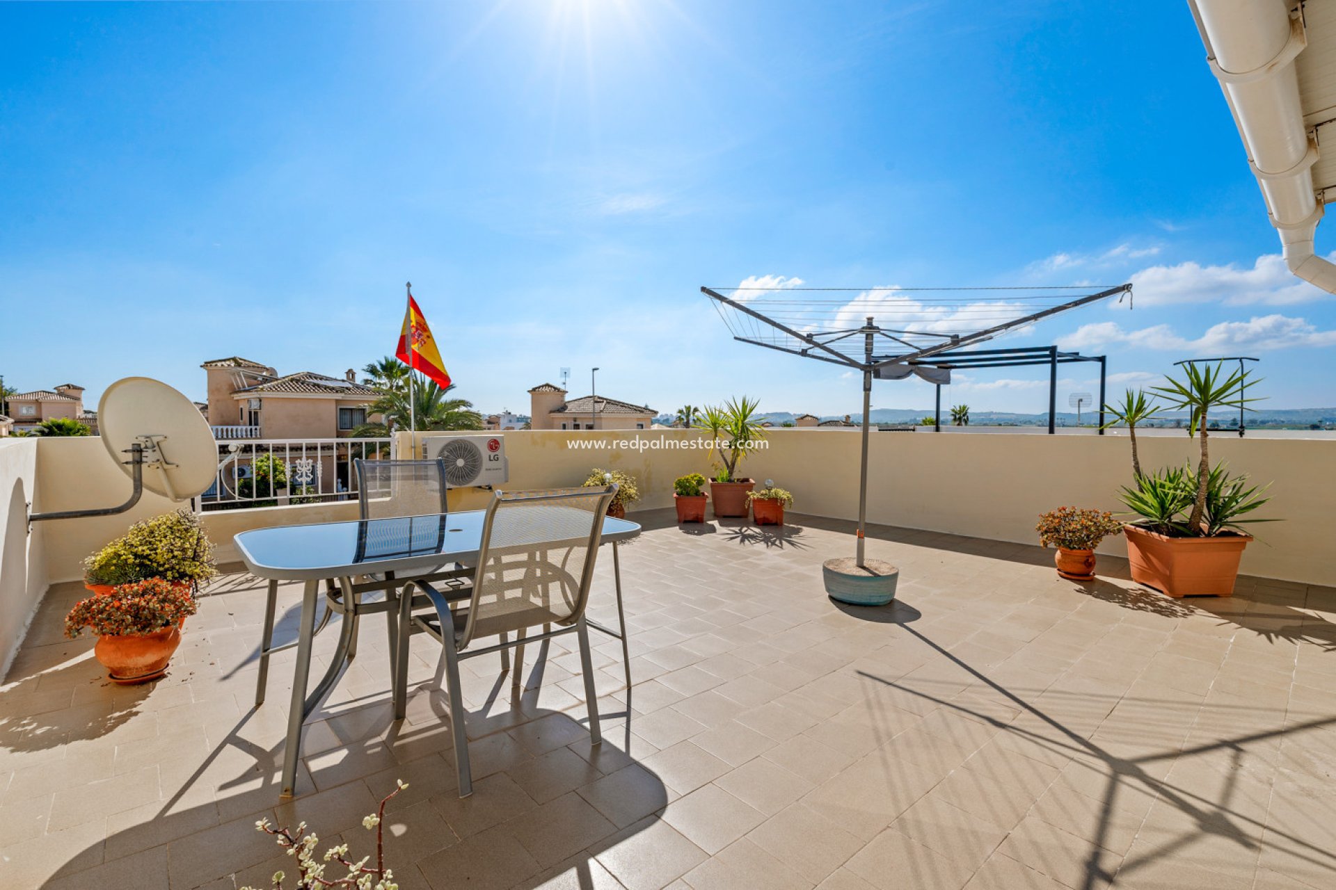 Revente - Maison Quadruple -
La Marina - Costa Blanca