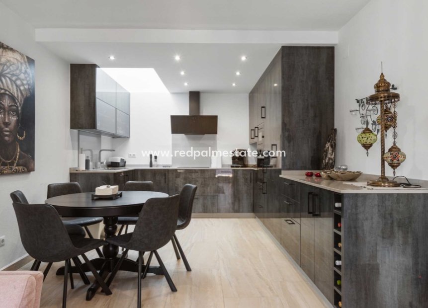 Revente - Maison Quadruple -
Torrevieja