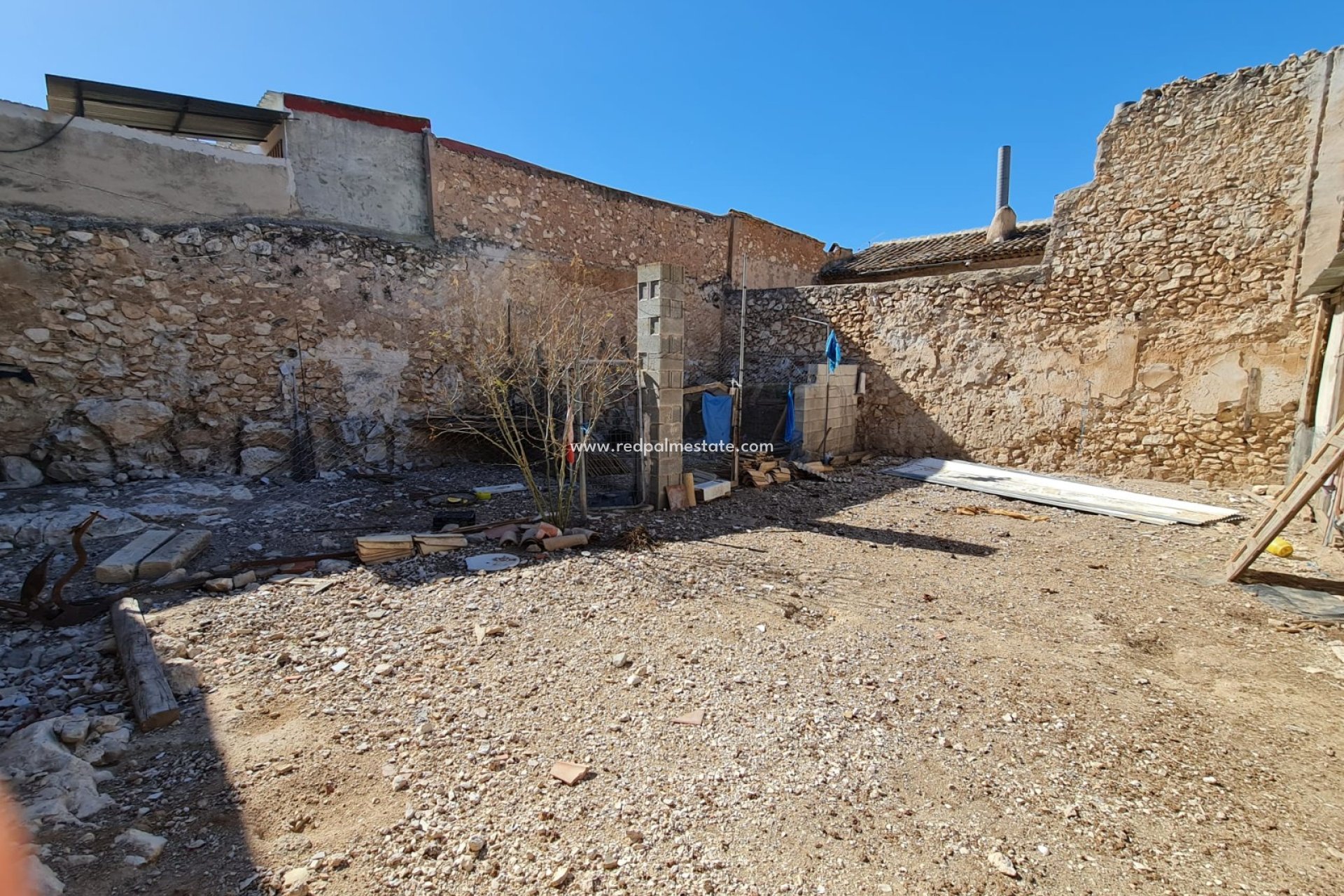 Revente - Parcelle -
Pinoso - Inland