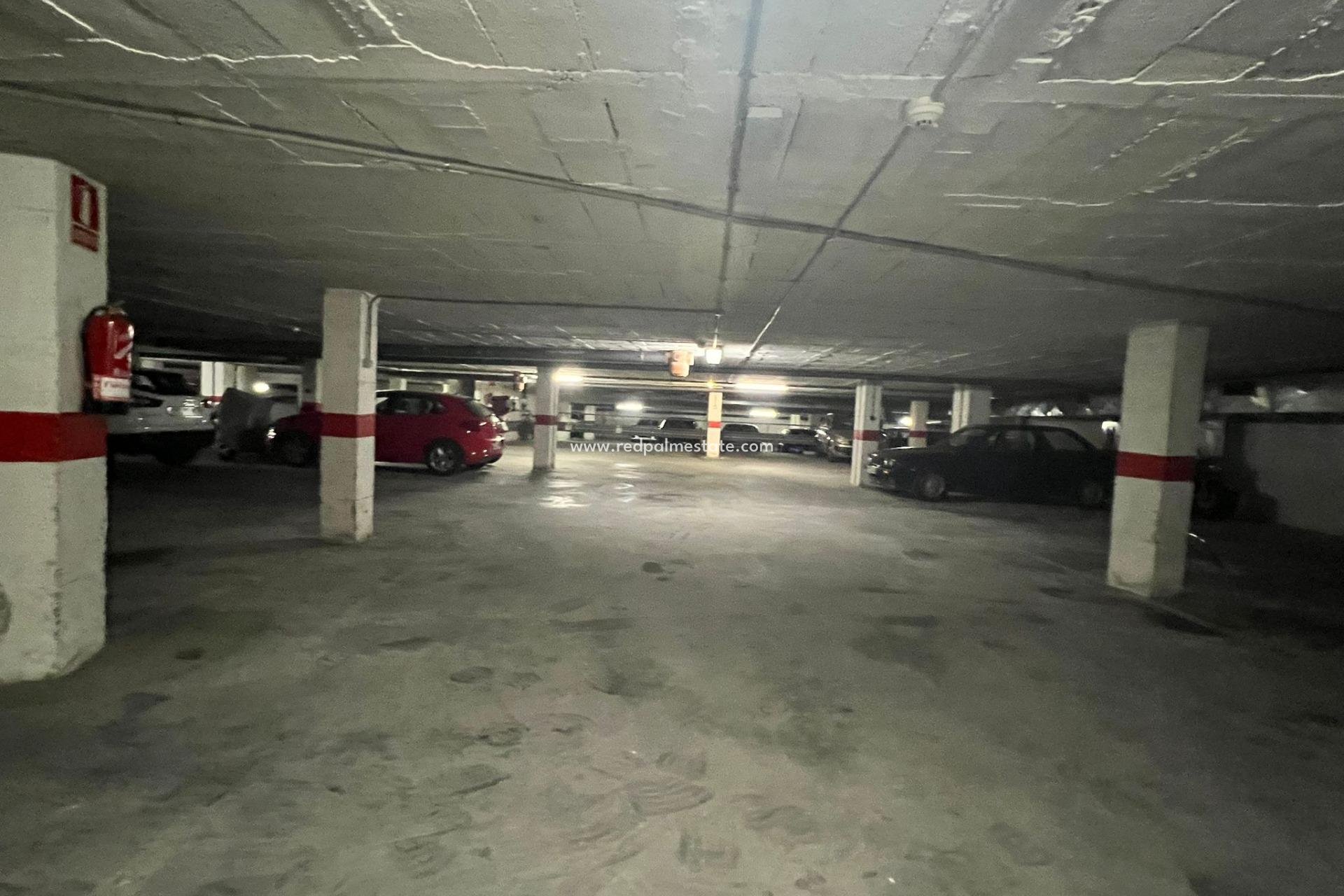 Revente - Parking -
Torrevieja - Centro Torrevieja