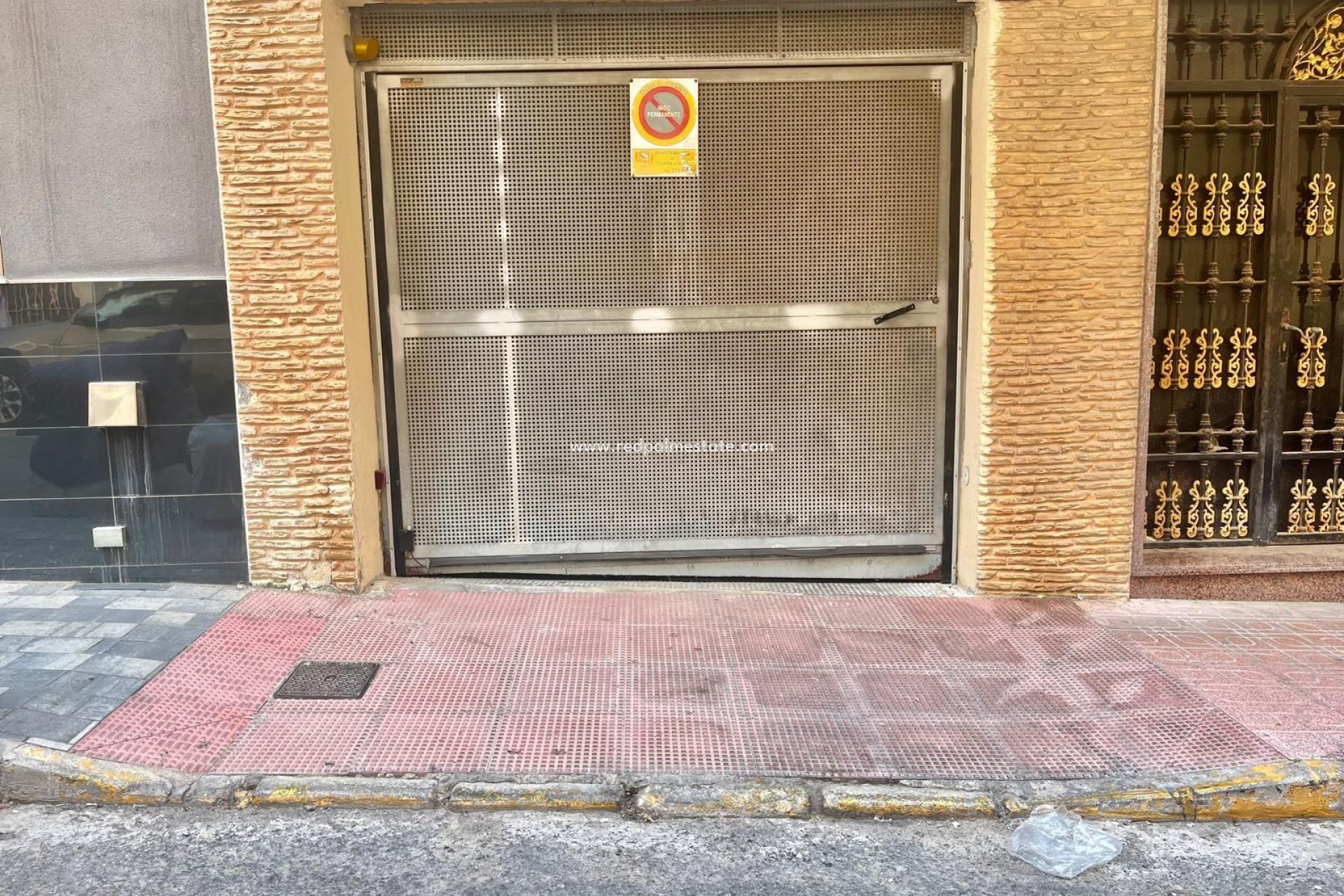 Revente - Parking -
Torrevieja - Centro