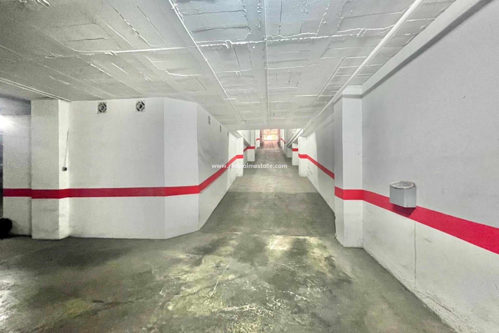 Revente - Parking -
Torrevieja - Centro