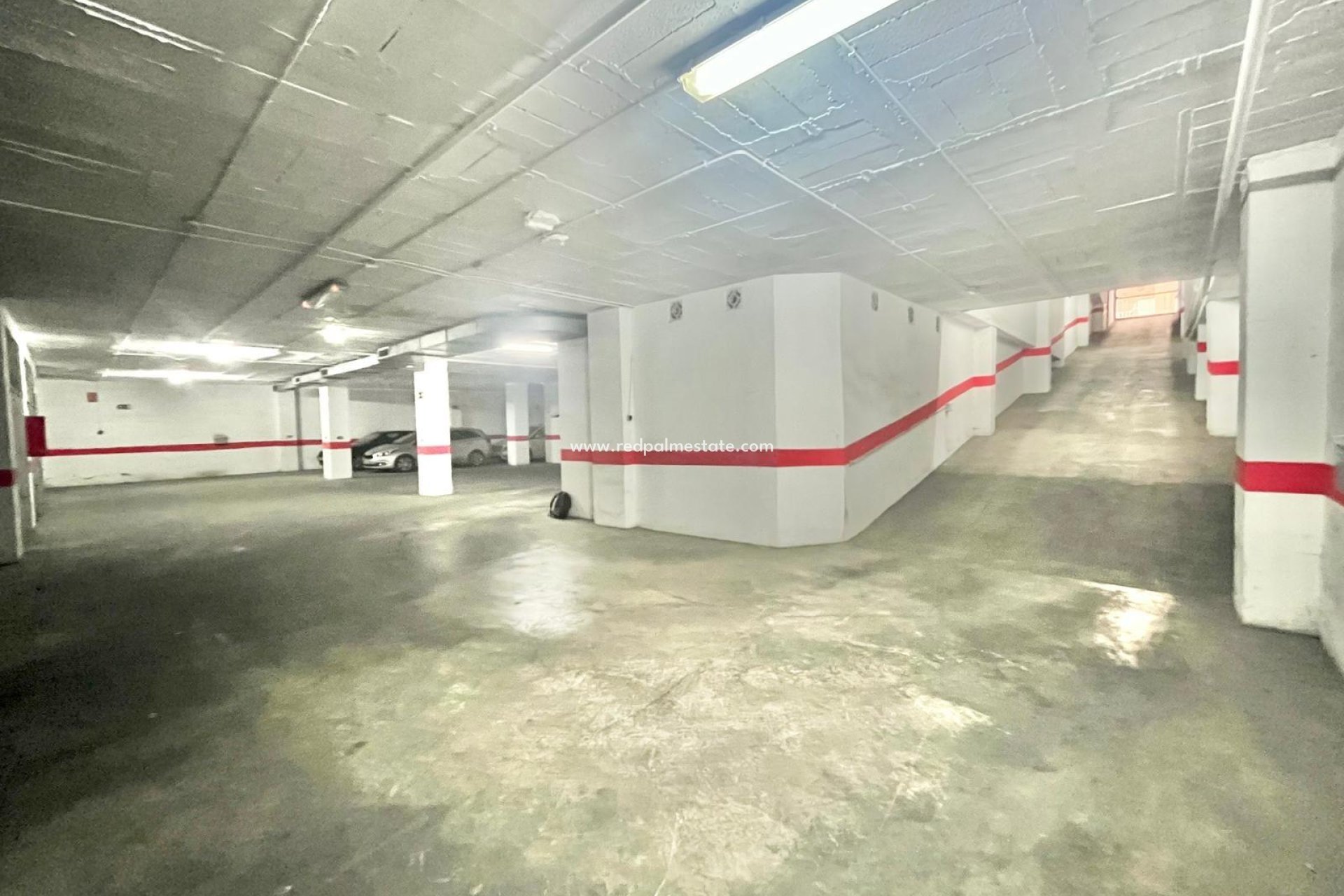 Revente - Parking -
Torrevieja - Centro