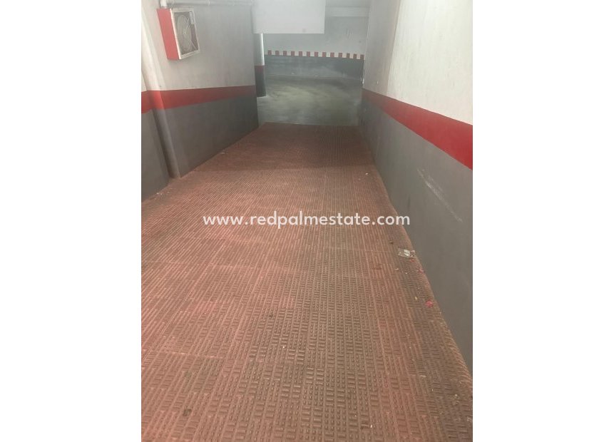 Revente - Parking -
Torrevieja - La Mata