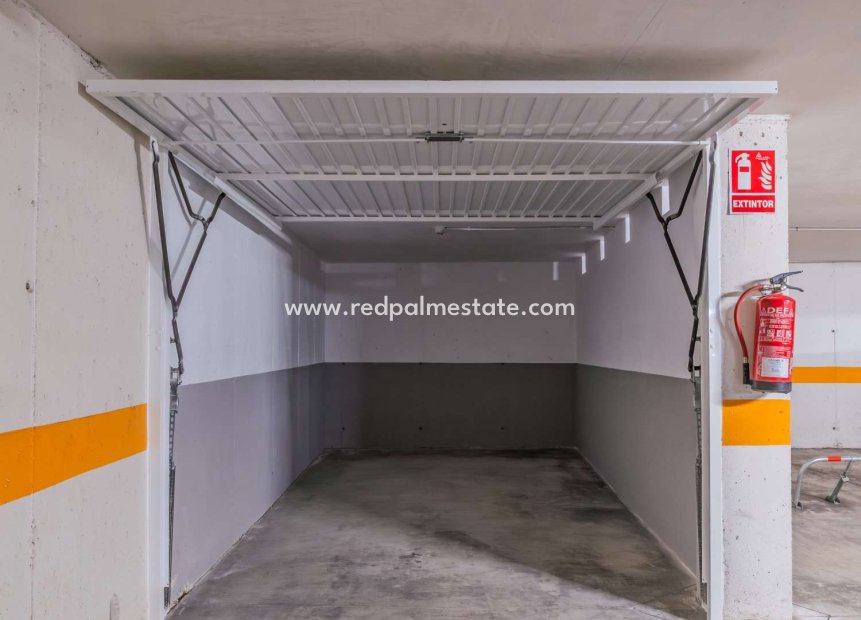 Revente - Parking -
Torrevieja - PARQUE DE LAS NACIONES