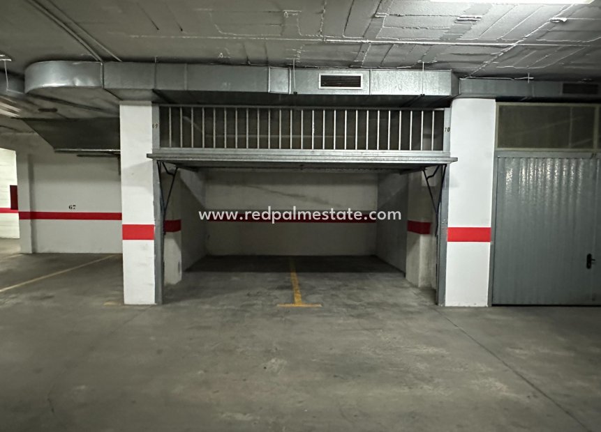 Revente - Parking -
Torrevieja