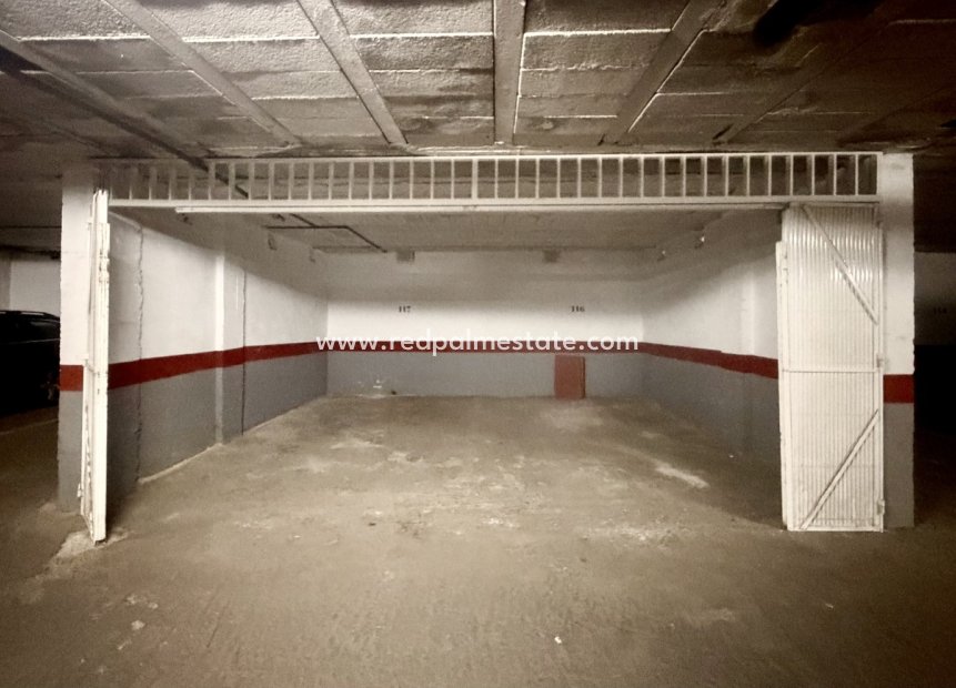 Revente - Parking -
Torrevieja